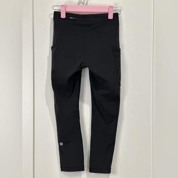 Lululemon Speed Up Crop Leggings 21” Black Side Pockets Mid Rise Size 2 Yoga - Picture 7 of 12